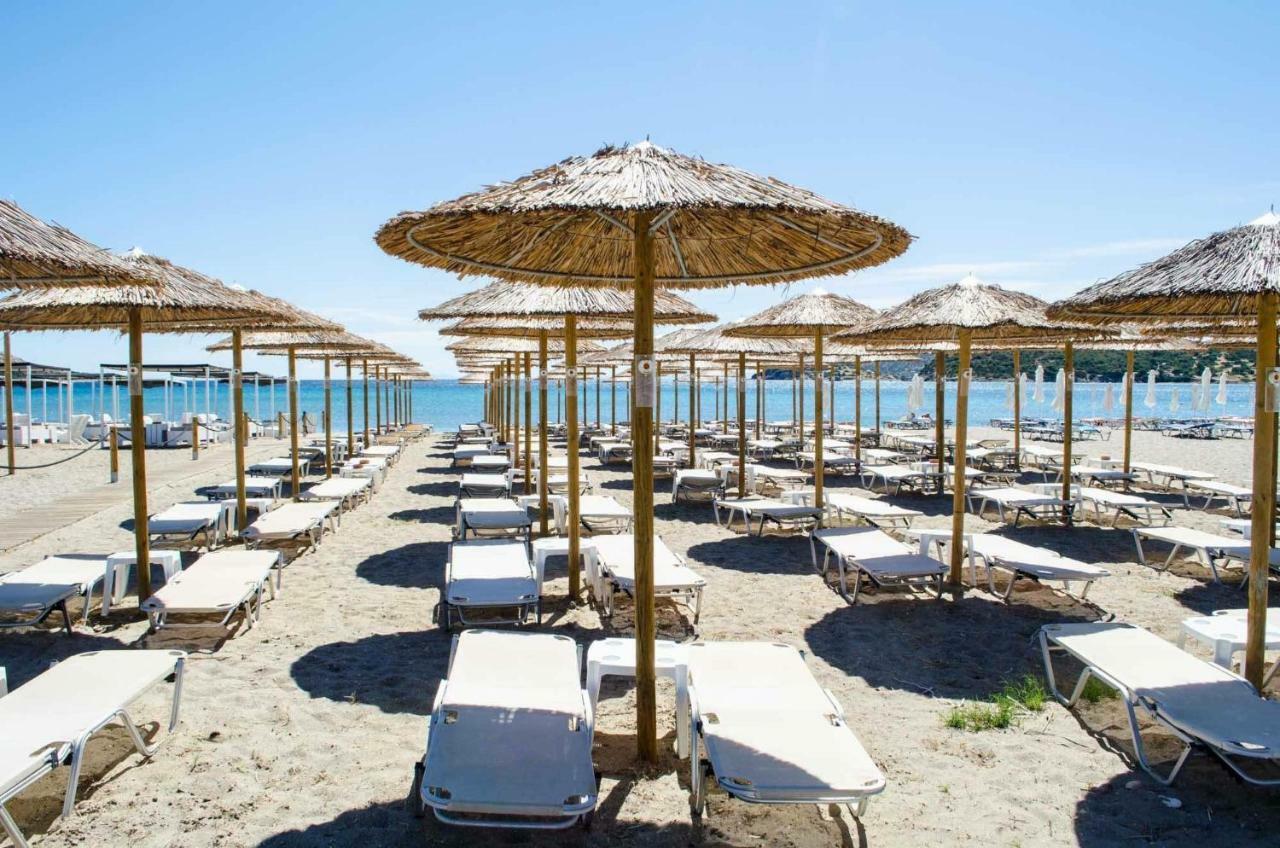Renovated Apt 100M From Beach Wifi Ac Ανάβυσσος Εξωτερικό φωτογραφία