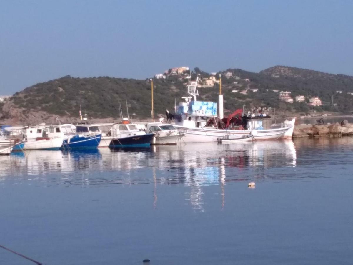 Renovated Apt 100M From Beach Wifi Ac Ανάβυσσος Εξωτερικό φωτογραφία
