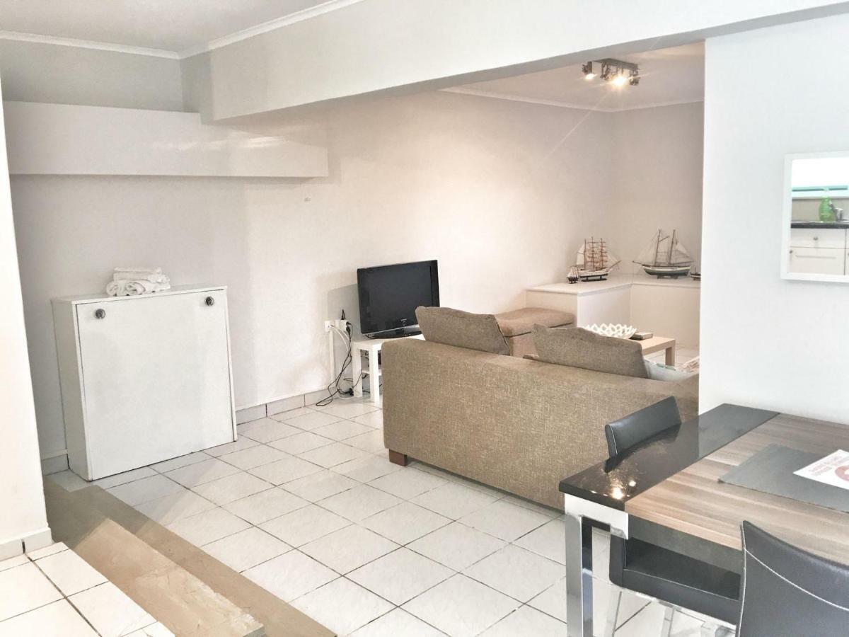 Renovated Apt 100M From Beach Wifi Ac Ανάβυσσος Εξωτερικό φωτογραφία
